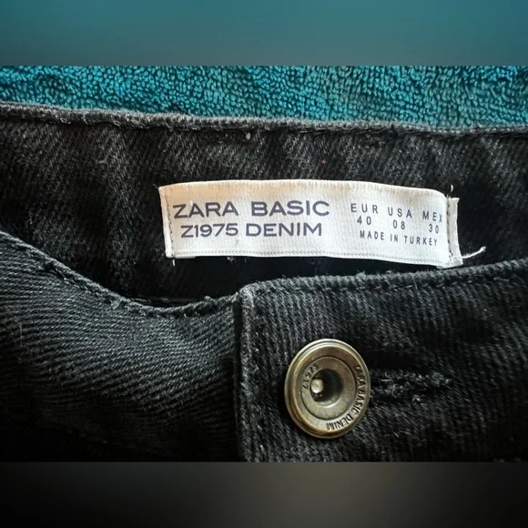 ZARA size 8 shorts with accents - Picture 3 of 7